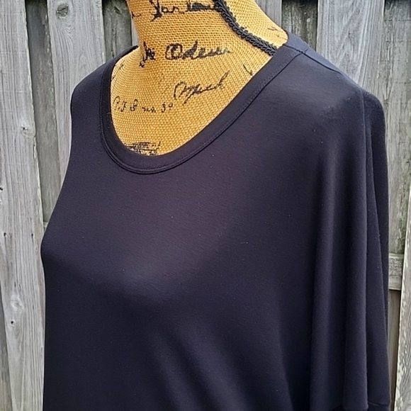 Women's Long Sleeve Top with Vented Sides - Picture 4 of 17